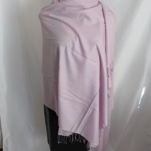 Pale pink cashmere fringed wrap